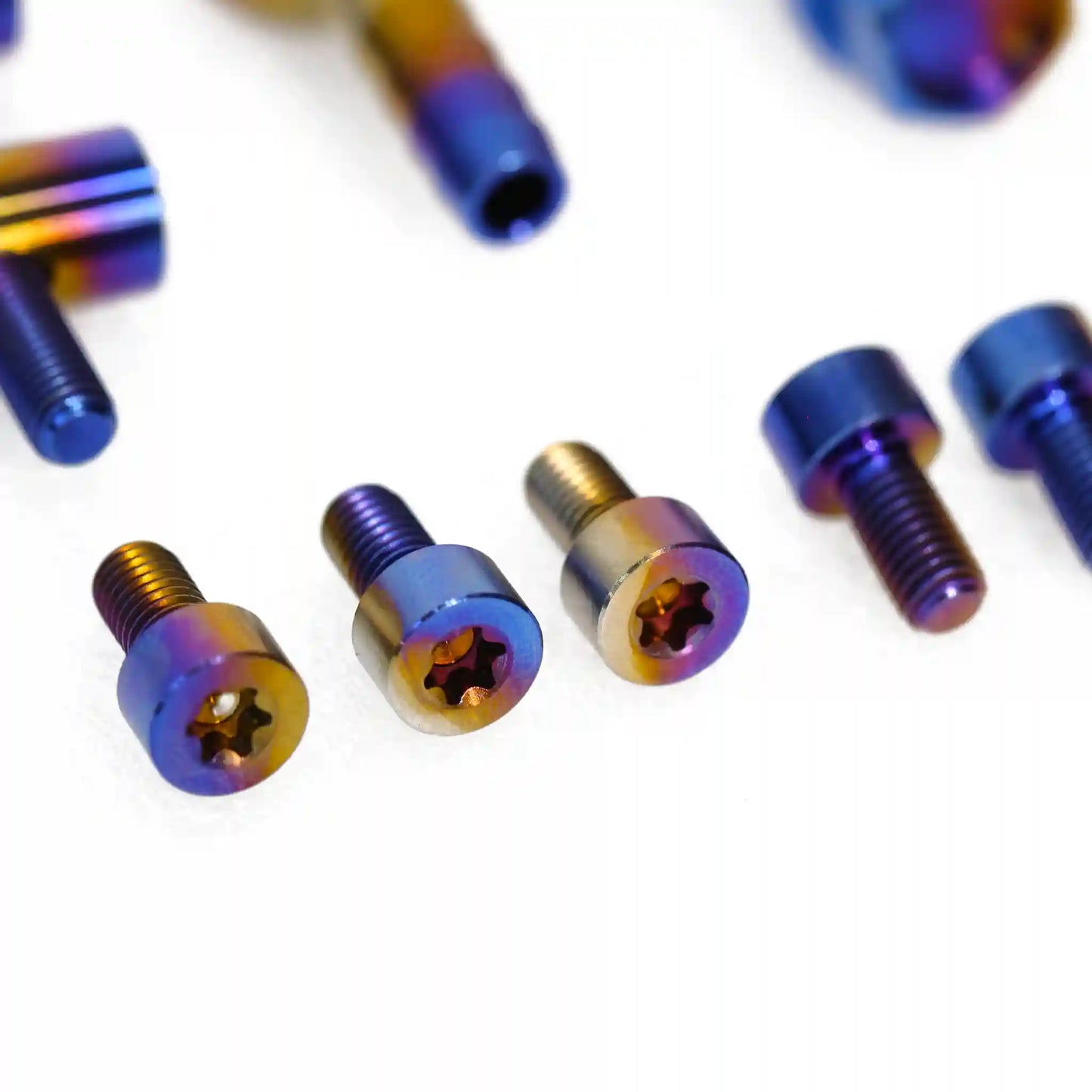 KIT DE PARAFUSOS DE PURGA DE TRAVÃO EM TITÂNIO SZM